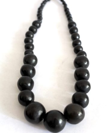 Collar Barro Negro